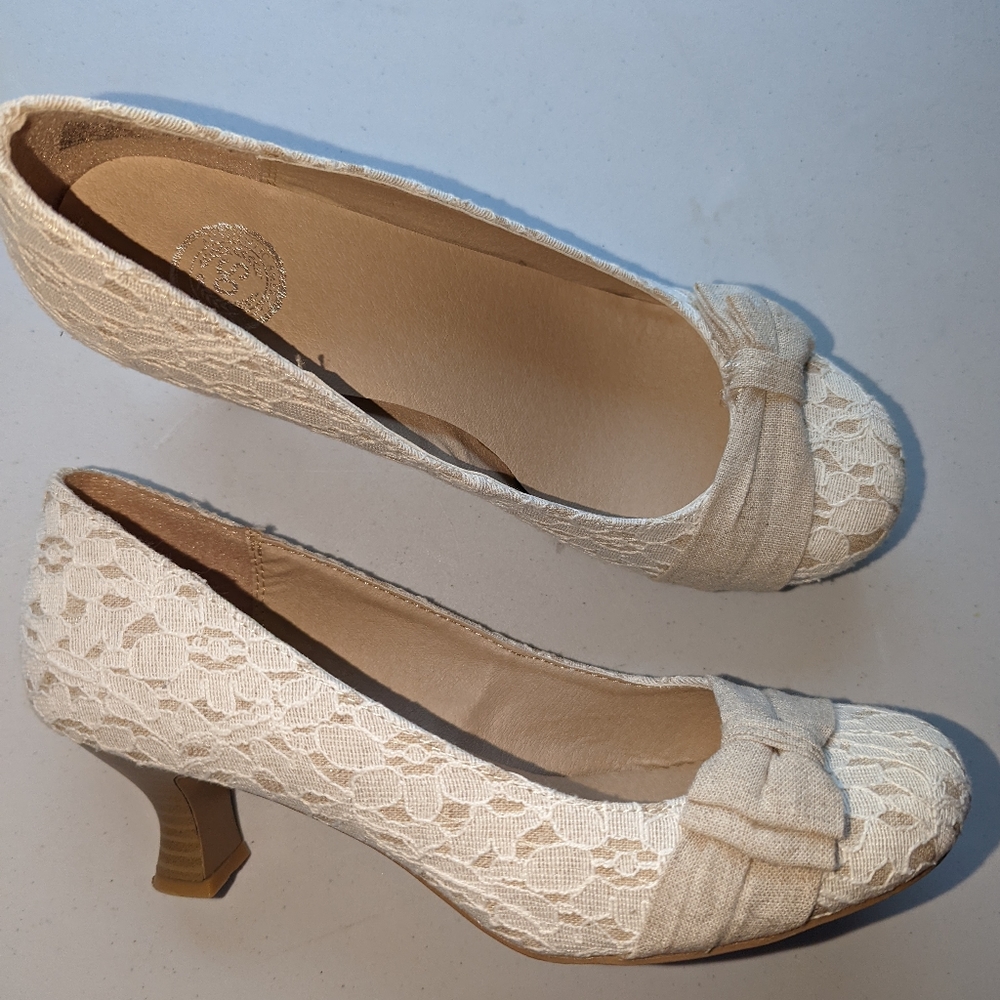 Ladies Heels - Picture 3 of 4